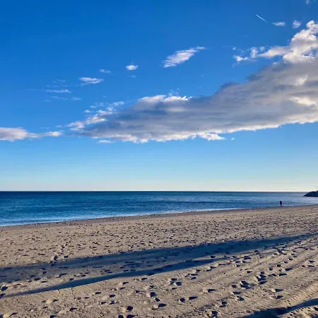 Apartment Center Beach Parking Wifi